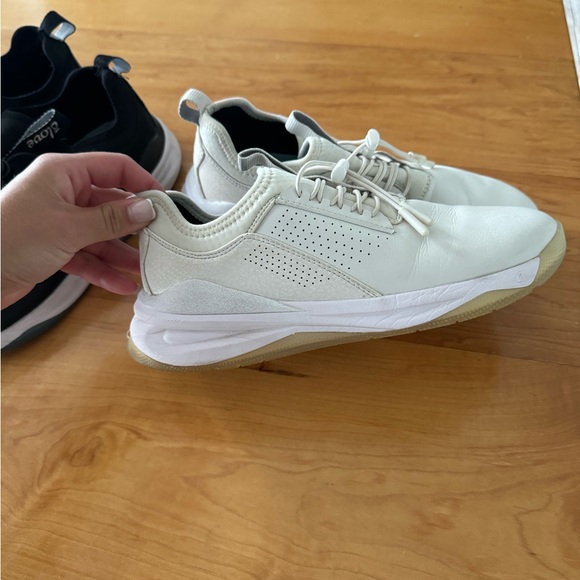 Clove Nursing Shoes Bundle of 2 Women’s size 8 - Picture 2 of 6